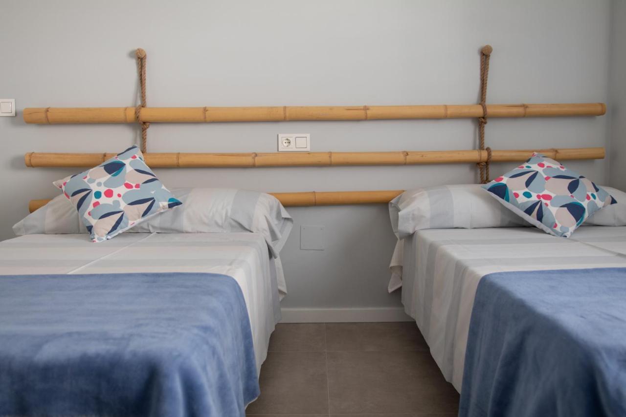 Precioso Apartamento Frente A La Playa Con Piscina 모야카 외부 사진