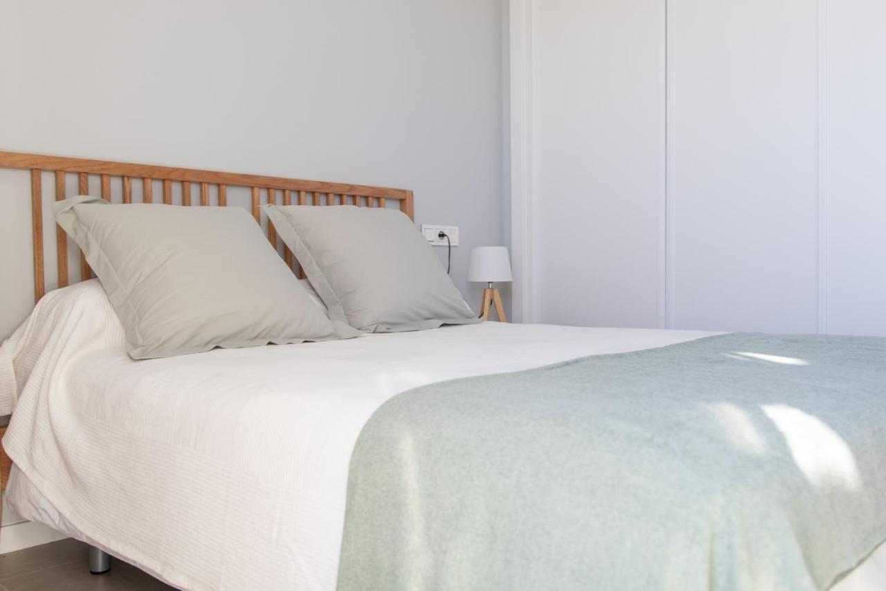 Precioso Apartamento Frente A La Playa Con Piscina 모야카 외부 사진