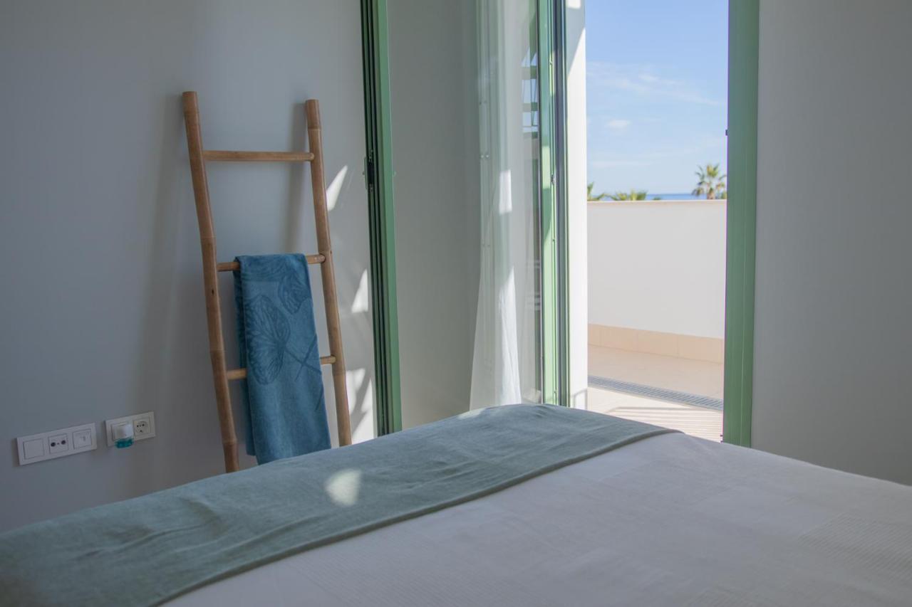 Precioso Apartamento Frente A La Playa Con Piscina 모야카 외부 사진
